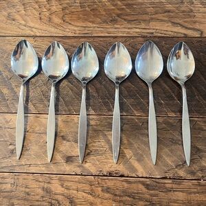 Wintersong (Stainless) by ONEIDA SILVER Soup Spoons (6)